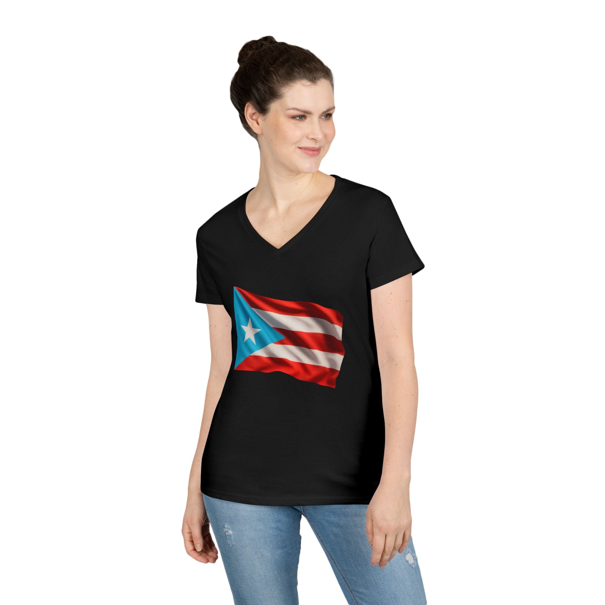 Camiseta V-Neck “Bandera Boricua” Orgullo de Puerto Rico 🇵🇷