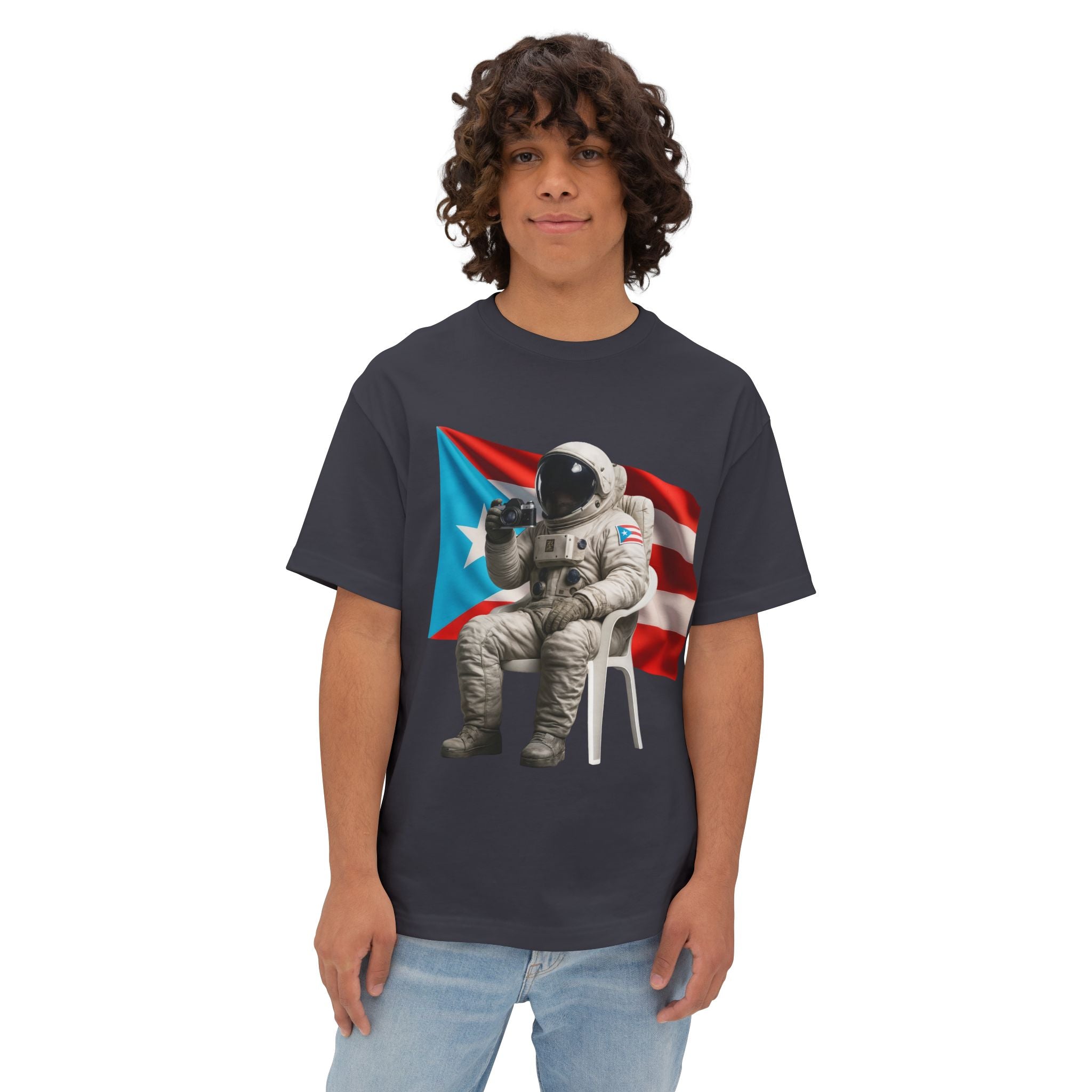 Camiseta Premium front print “Boricua en la Luna” Astronauta Boricua Oversized Heavy Weight 🇵🇷